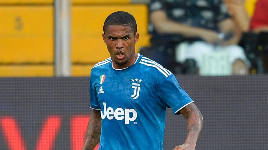 Douglas Costa tem enfrentado problemas de lesão com a Juventus - Daniele Badolato - Juventus FC/Juventus FC via Getty Images