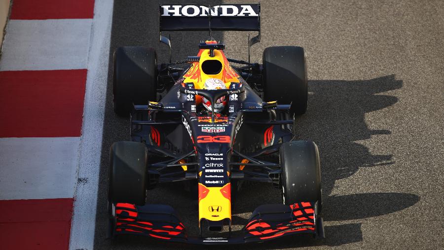 Max Verstappen testou novo pneu da Pirelli para a temporada 2022 da Fórmula 1 - Divulgação/Fórmula 1