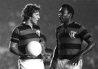 Pelé fez dupla com Zico e vestiu a 10 do Flamengo diante de 140 mil - Luiz Pinto / Agência O Globo