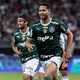 Atento às eleições e de olho no futebol, vejo o Palmeiras bem perto da taça