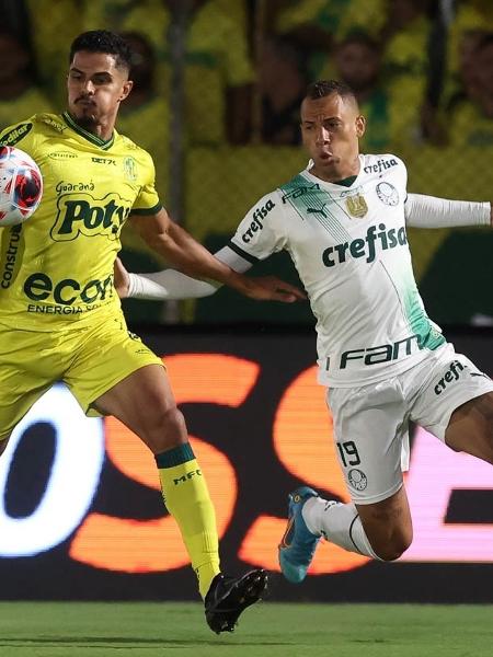 Breno Lopes, do Palmeiras, em jogo contra o Mirassol pelo Paulistão