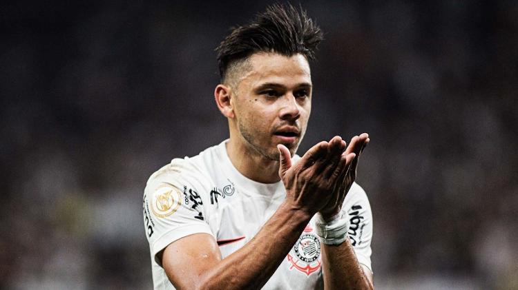 Romero celebra gol do Corinthians em jogo do Campeonato Brasileiro