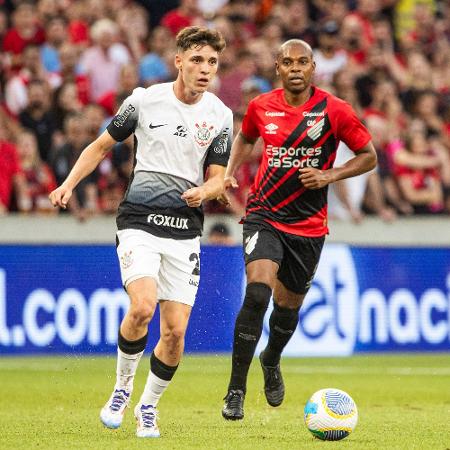 Breno Bidon, do Corinthians, em ação no jogo contra o Athletico-PR, pelo jogo do 1º turno pelo Brasileirão