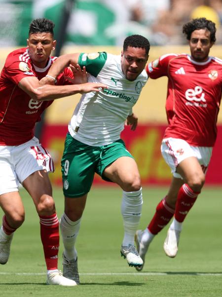 Vitor Roque foi titular nos dois jogos do Palmeiras no Mundial de Clubes - Vincent Carchietta/Reuters
