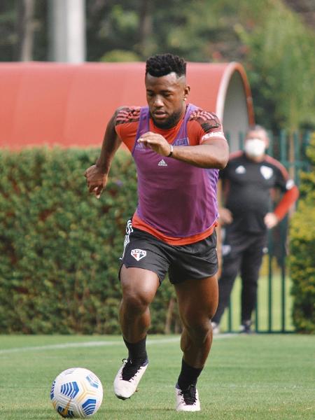 Luan participa de treino do São Paulo nesta sexta-feira - Erico Leonan/São Paulo FC