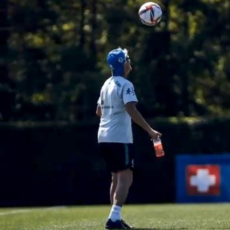 Técnica Pia Sundhage mostra habilidade e compara com vídeo antigo - Reprodução/Twitter