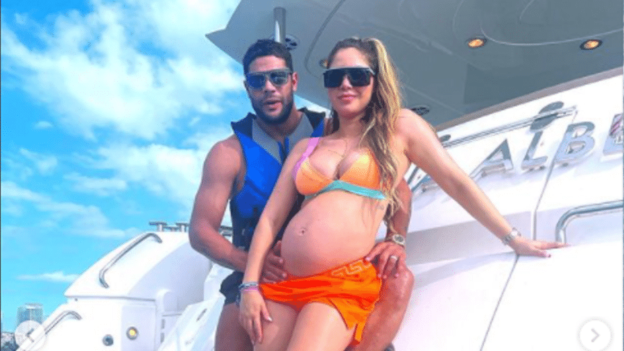Hulk passeou de barco ao lado da esposa Camila Ângelo - Reprodução/Instagram