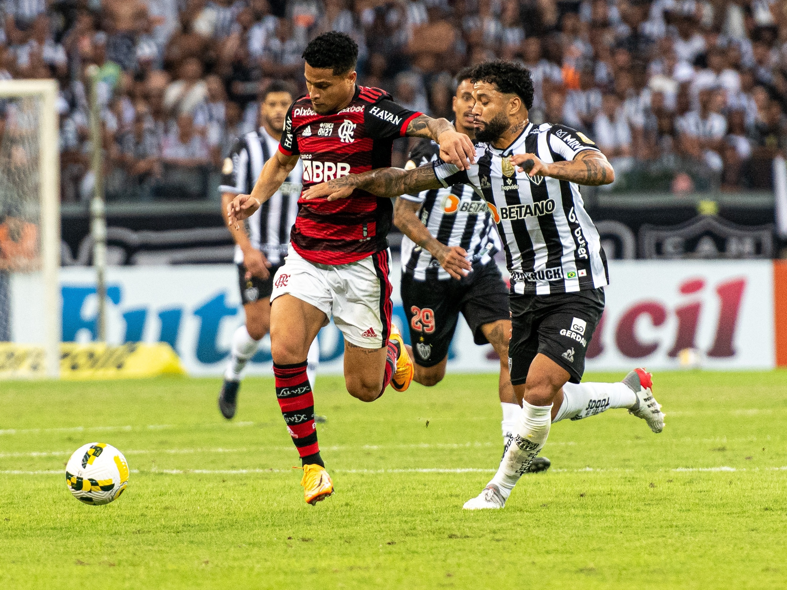 Flamengo x Ceará define se Brasileirão “continua” ou se Galo é