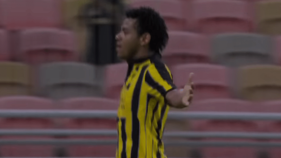 Romarinho faz belo gol para o Al-Ittihad pela Liga dos Campeões da Ásia - Reprodução/Youtube