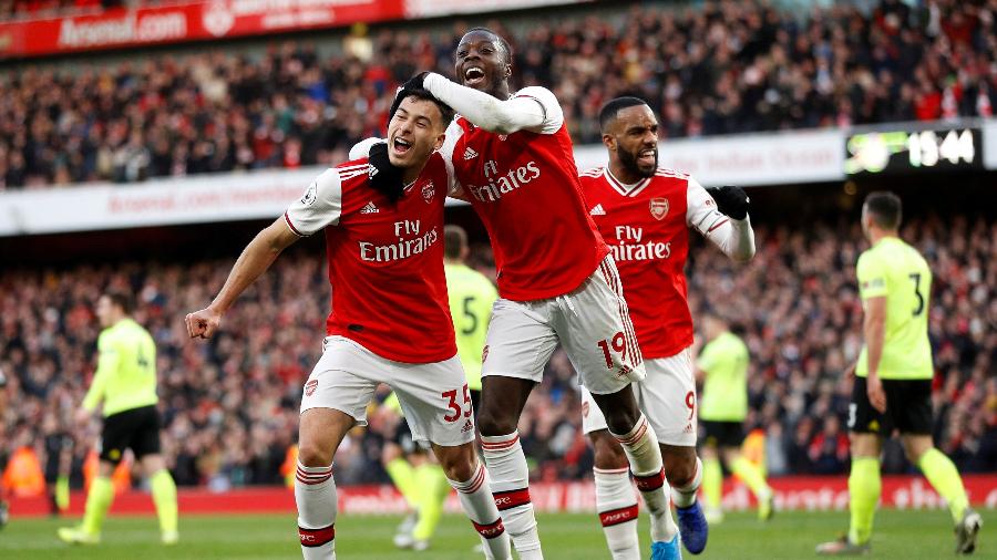 19.jan.2020 - Gabriel Martinelli celebra gol marcado pelo Arsenal - Peter Nicholls/Reuters