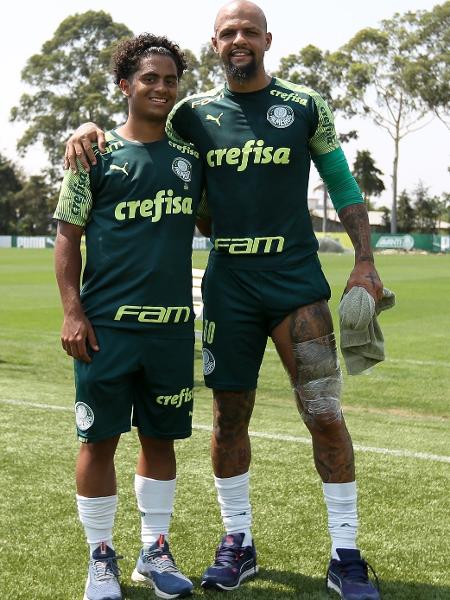 Felipe Melo e Linyker, seu filho e atleta do sub-17 do Palmeiras - Fabio Menotti