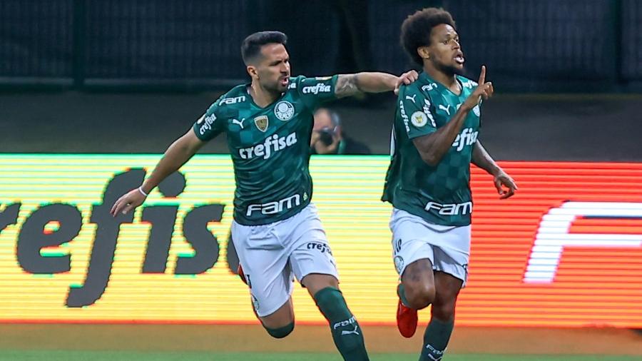 Luiz Adriano comemora gol do Palmeiras contra o Sport pelo Brasileirão - Marcello Zambrana/AGIF