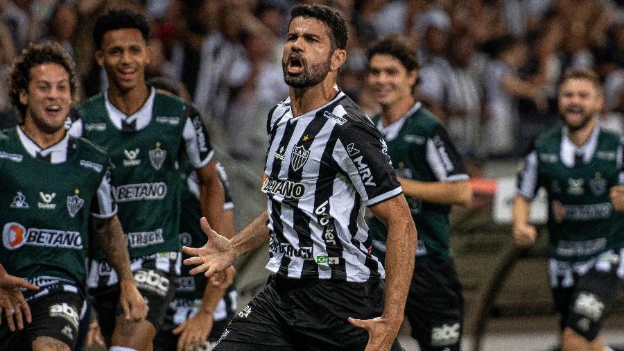 Diego Costa comemora gol do Atlético-MG contra o Corinthians pelo Brasileirão - Alessandra Torres/AGIF