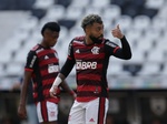 A aposentadoria de Maurício Isla: o que tem de verdade em desabafo de  lateral direito do Flamengo