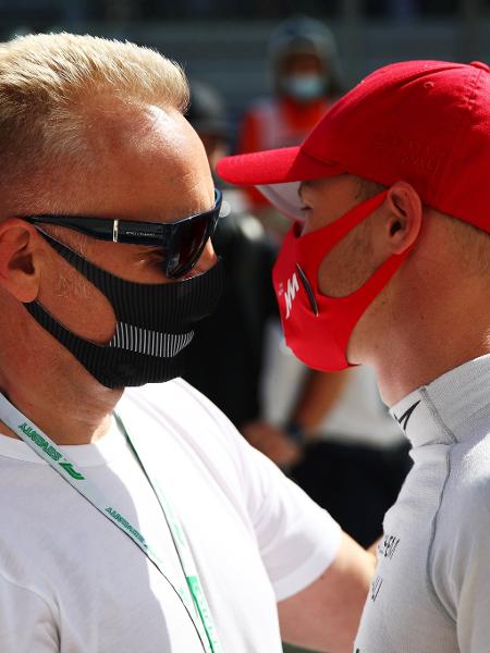Dmitry e Nikita Mazepin, pai e filho, patrocinador e piloto da equipe Haas de Fórmula 1 Dmitry e Nikita Mazepin, pai e filho, patrocinador e piloto da equipe Haas de Fórmula 1