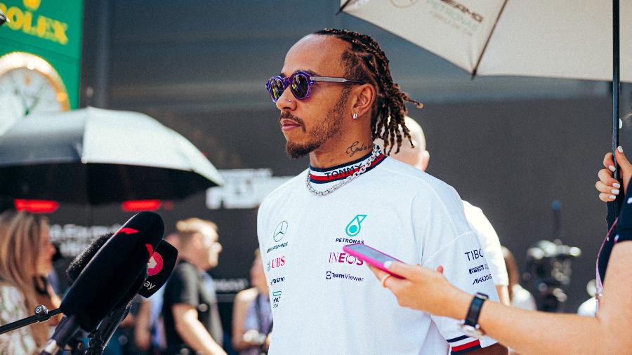 Lewis Hamilton, durante entrevista após o treino classificatório do GP de Mônaco - Mark Thompson/Getty Images e Divulgação/Mercedes/Montagem: UOL
