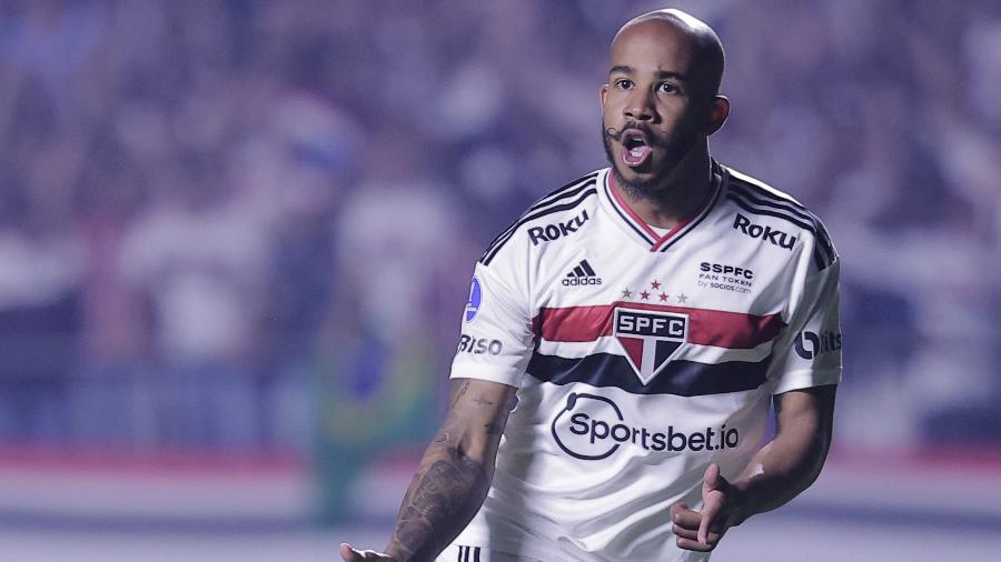 Patrick, do São Paulo, comemora gol contra o Atlético-GO pela Copa Sul-Americana - Ettore Chiereguini/AGIF