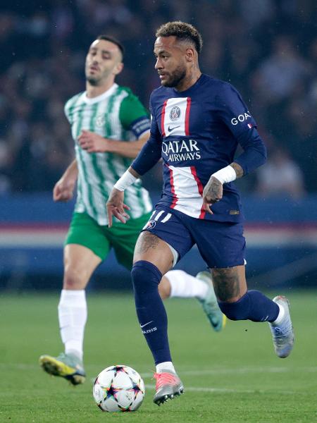 Neymar, atacante do PSG, em ação contra o Maccabi Haifa, pela Champions - David S. Bustamante/Soccrates/Getty Images