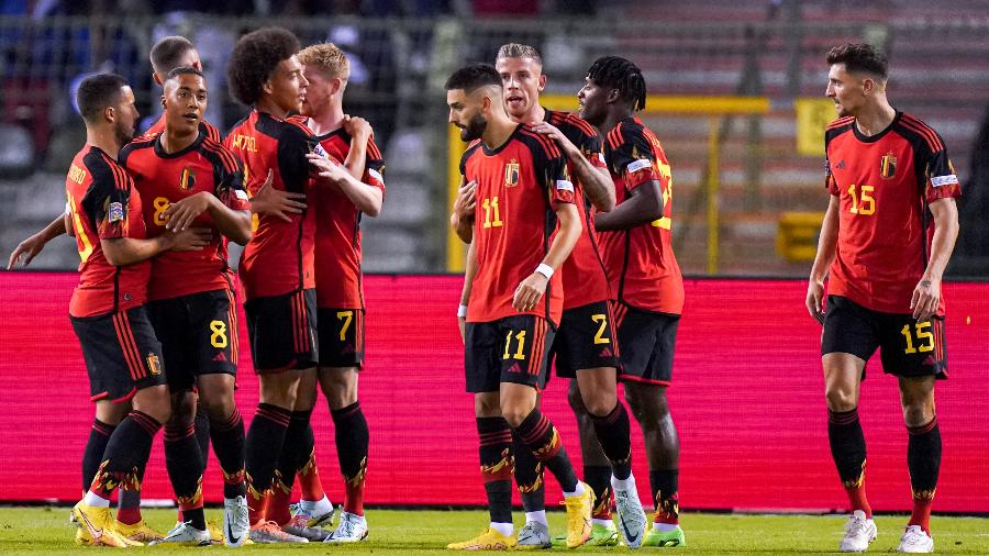 Seleção belga comemora gol contra País de Gales - BSR Agency/Getty Images