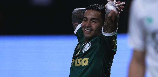 Cruzeiro mantém interesse em Dudu e busca contratação do atacante do Palmeiras
