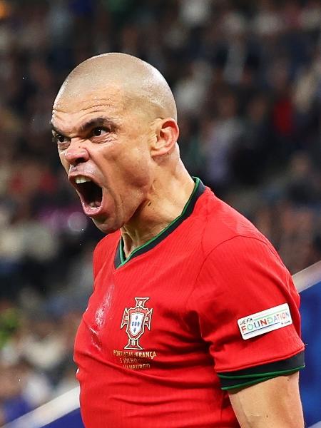 Zagueiro Pepe fez história na Eurocopa e agora pode se aventurar no futebol brasileiro