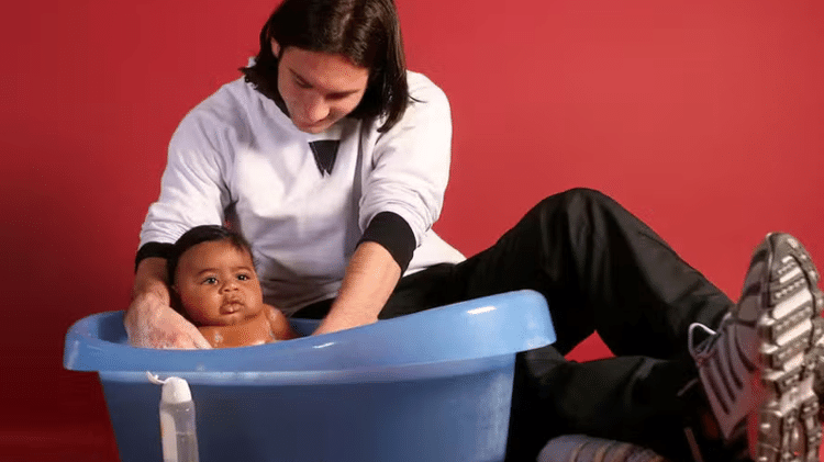 Messi e Lamine Yamal, com apenas seis meses