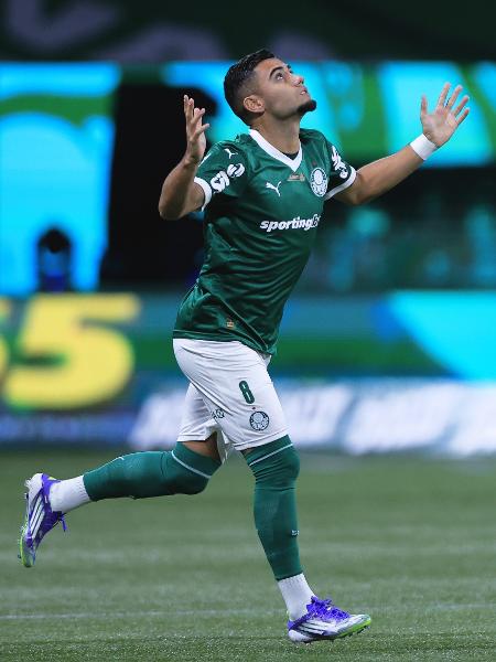 Andreas Pereira tem sido recebido de braços abertos no Palmeiras