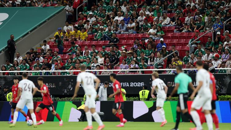 assentos-vazios-em-coreia-do-sul-x-tchequia-1781233310565_v2_750x421 Coreia do Sul vira sobre Tchéquia com golaço na Copa; veja o jogo que marcou a segunda rodada