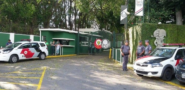 academia de Futebol recebeu reforço policial na última segunda-feira - Diego Salgado/UOL