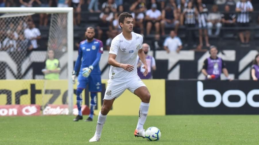 Felipe Aguilar tem sido a peça mais criticada do setor defensivo do Santos - Ivan Storti/Santos FC