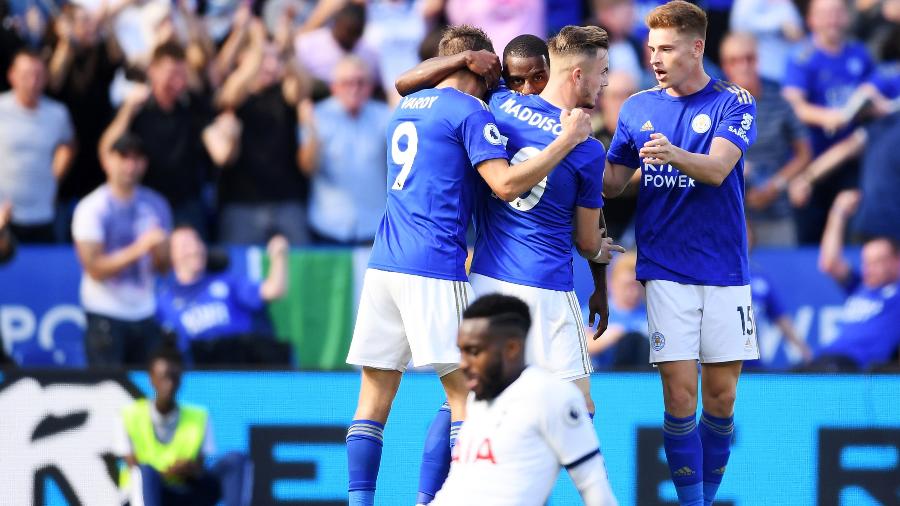 Jogadores do Leicester comemoram gol contra o Tottenham pelo Campeonato Inglês - Laurence Griffiths/Getty Images
