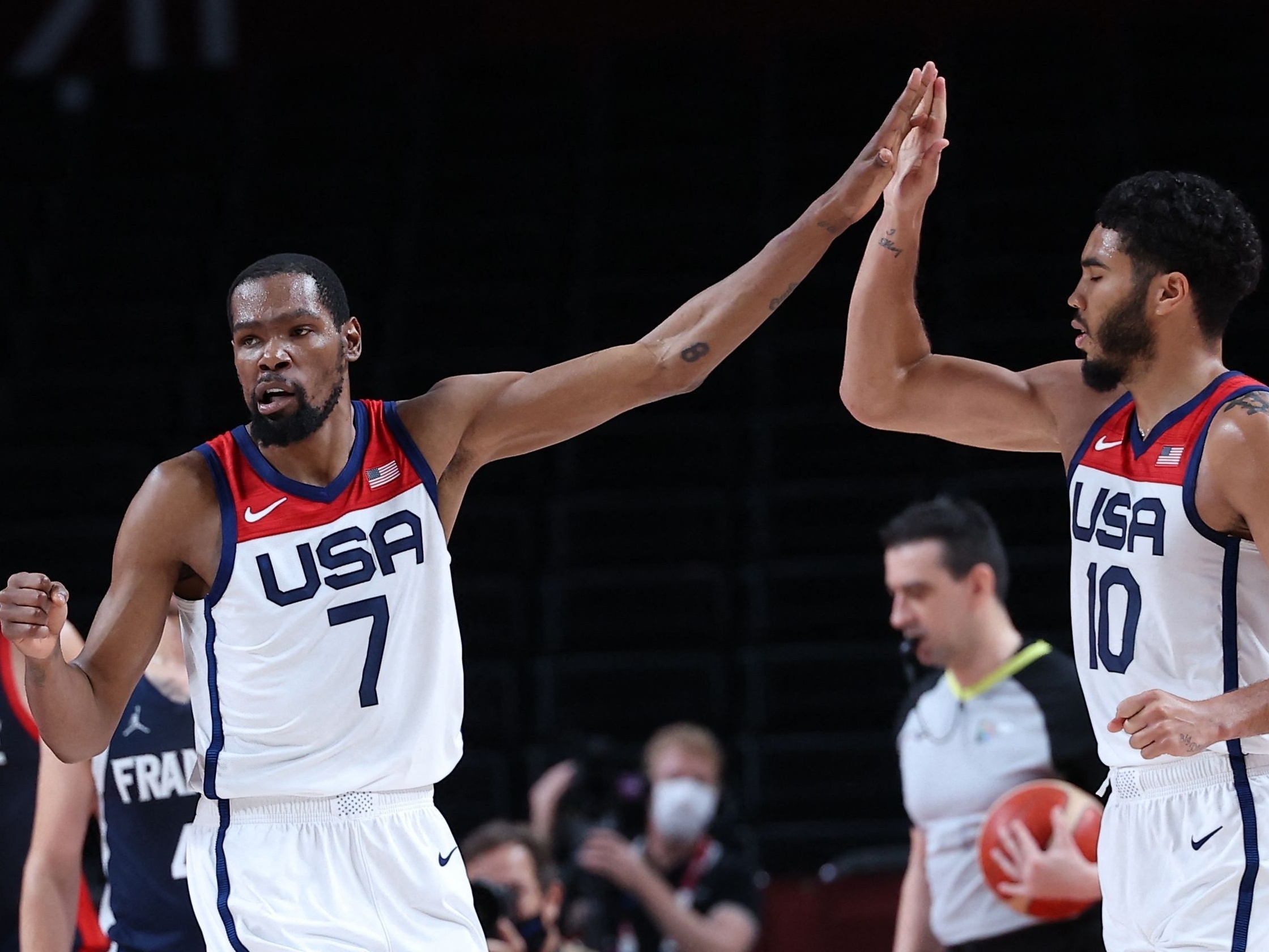 Basquete: Durant bate recorde, EUA vencem tchecos e estão nas quartas