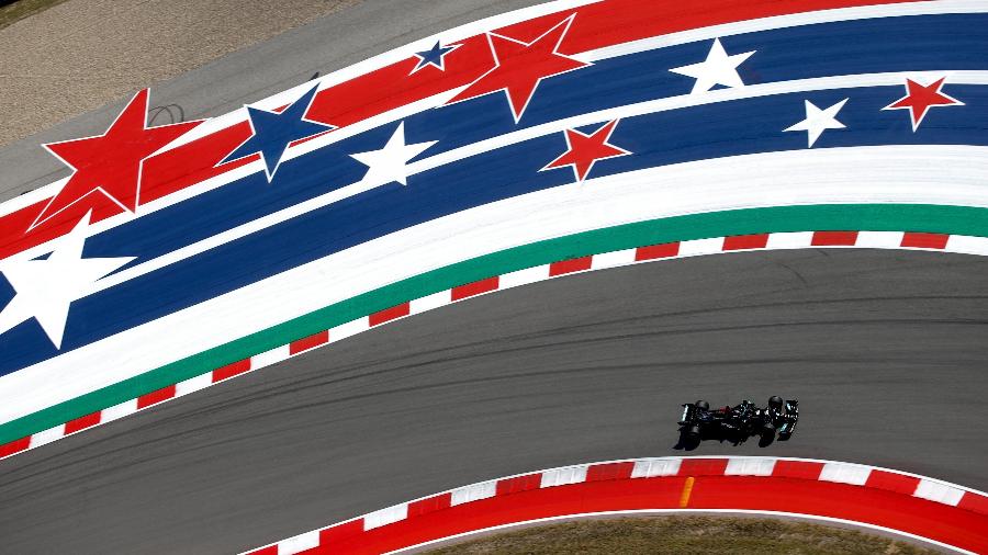 Lewis Hamilton em ação no primeiro dia de treinos livres para o GP dos EUA - Mercedes