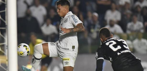 Santos domina o Coritiba na Vila e avança na Copa do Brasil