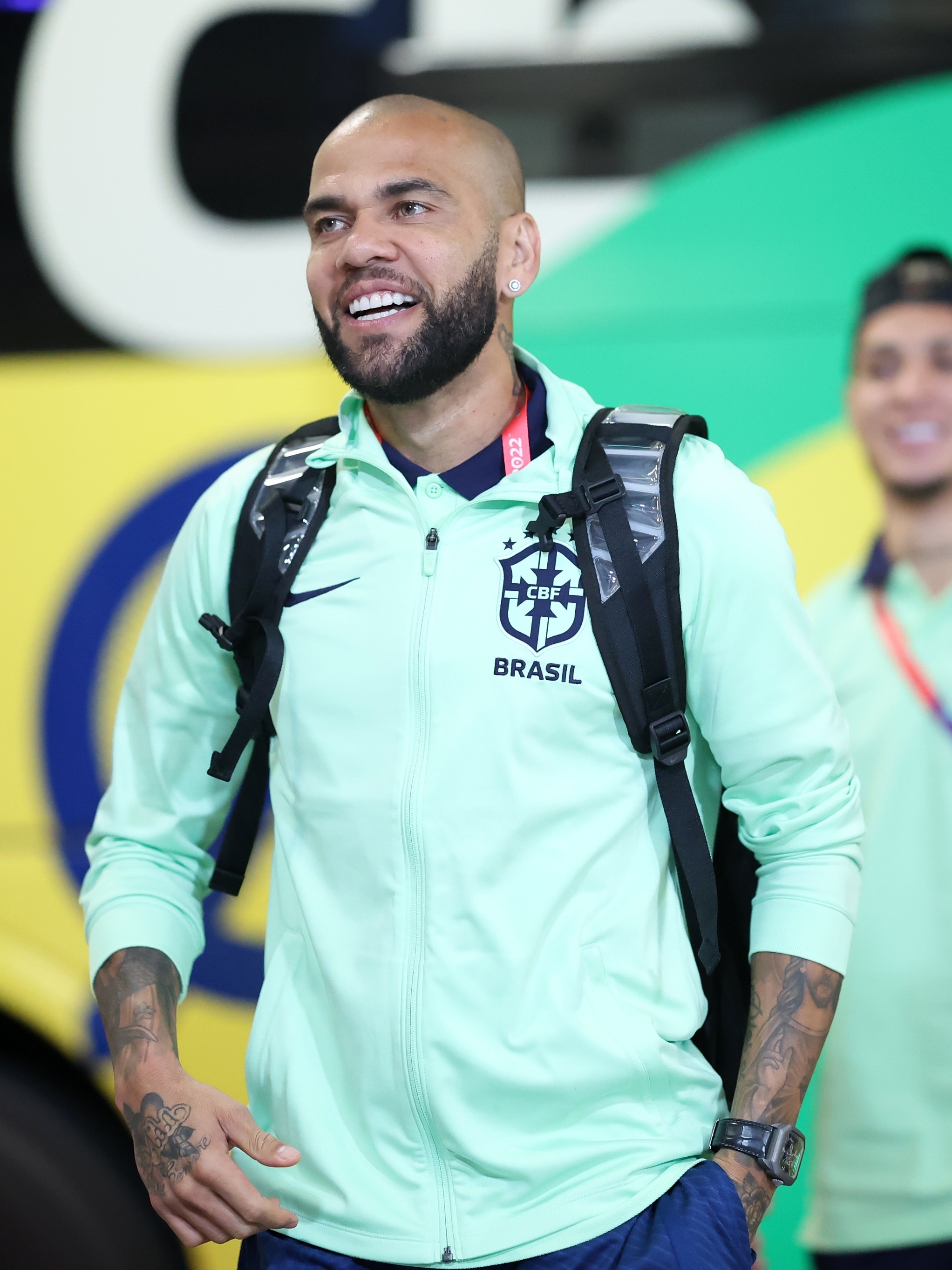 Daniel Alves pode se tornar o brasileiro mais velho a jogar uma Copa -  07/11/2022 - UOL Esporte