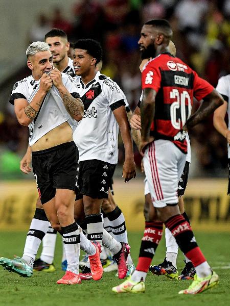 Puma Rodriguez jogador do Vasco comemora seu gol durante partida contra o Flamengo - Thiago Ribeiro/AGIF