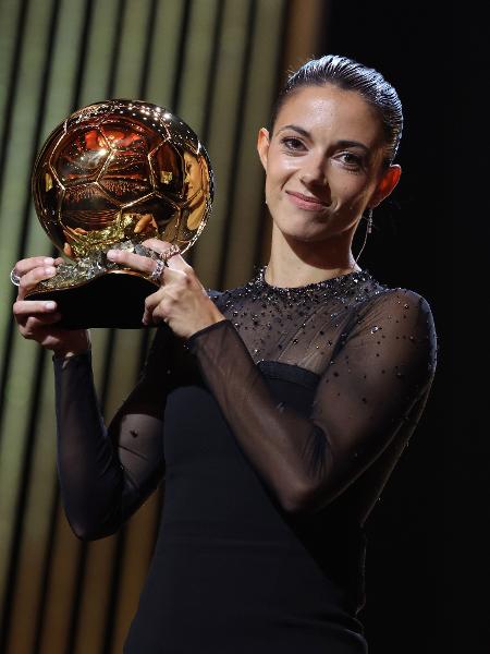 Aitana Bonmatí foi eleita a melhor do mundo na Bola de Ouro de 2023