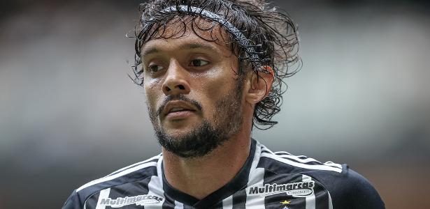 Clássico mineiro: Atlético-MG e Cruzeiro escalam talentosos Scarpa e Romero em campo