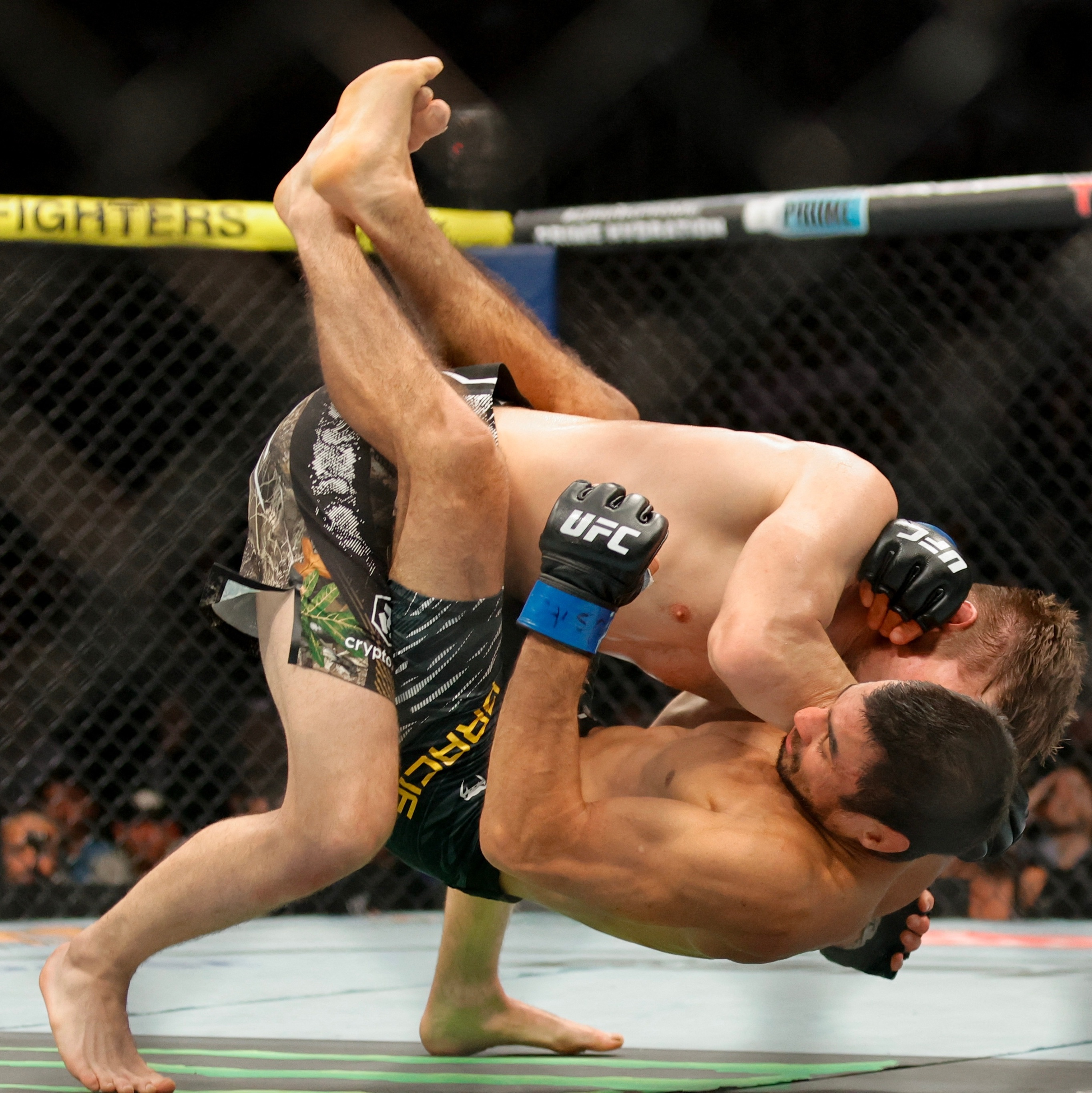 De volta, Kron Gracie é nocauteado por Bryce Mitchell no UFC 310