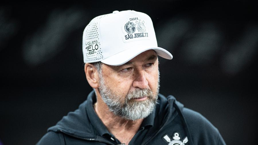 Augusto Melo, alvo de impeachment no Corinthians Augusto Melo, alvo de impeachment no Corinthians