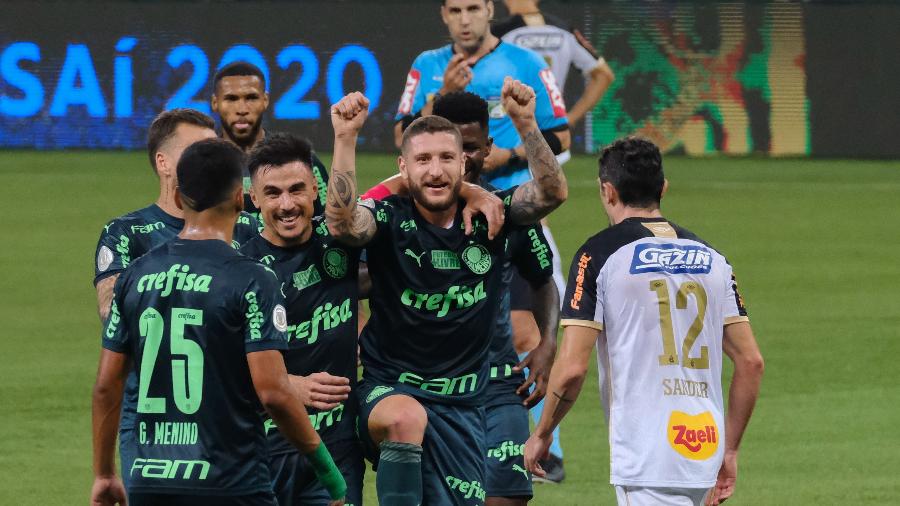 Jogadores do Palmeiras comemoram gol de Zé Rafael contra o Sport em jogo do Brasileirão 2020 - Marcello Zambrana/AGIF