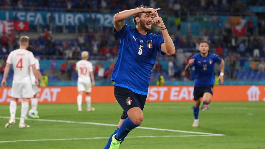 Manuel Locatelli comemora gol da Itália contra a Suíça, pela segunda rodada da Eurocopa - Getty Images