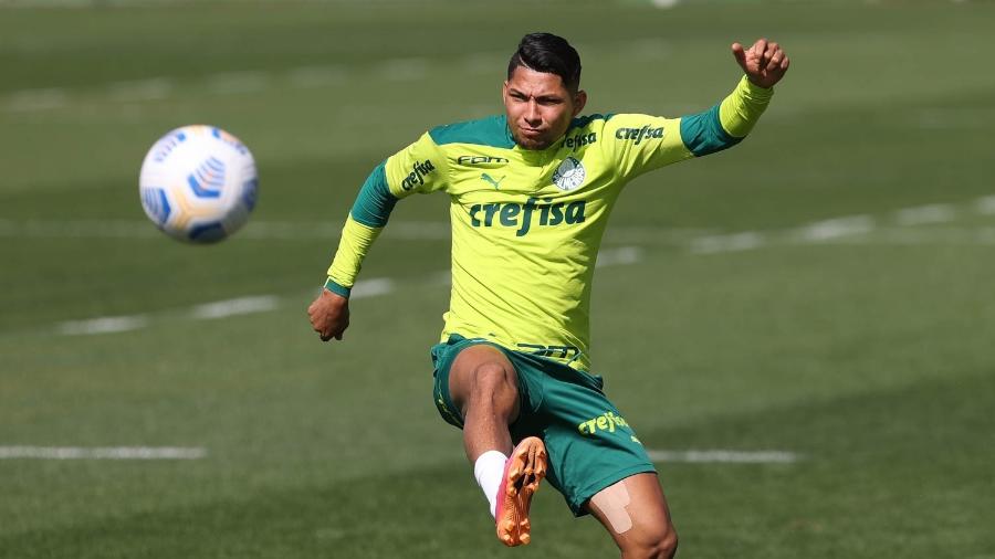 Rony, atacante do Palmeiras, em treino na Academia de Futebol - Cesar Greco