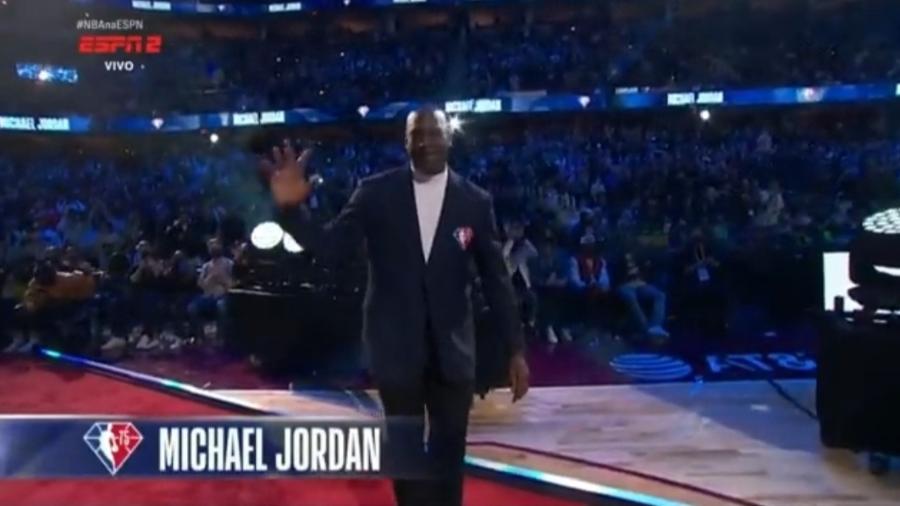 Michael Jordan é ovacionado em homenagem no All-Star Game - Reprodução/Twitter