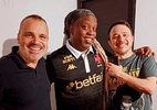 Banda Living Colour ganha camisas do Vasco: 