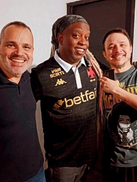 Banda Living Colour ganha camisas do Vasco