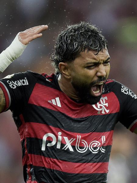 Gabigol se lamenta durante jogo entre Flamengo e Fluminense pelo Brasileirão