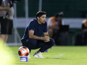 Coletiva de Abel depois do Dérbi passeia entre o genial e o brutal