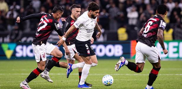 Yuri Alberto perde gol, sai machucado, e Corinthians empata com o Athletico