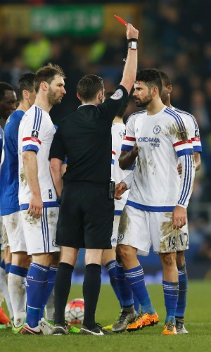 Diego Costa recebe cartão vermelho em Chelsea e Everton pela Copa da Inglaterra